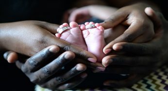 Maternity and fake glamor expectations.
